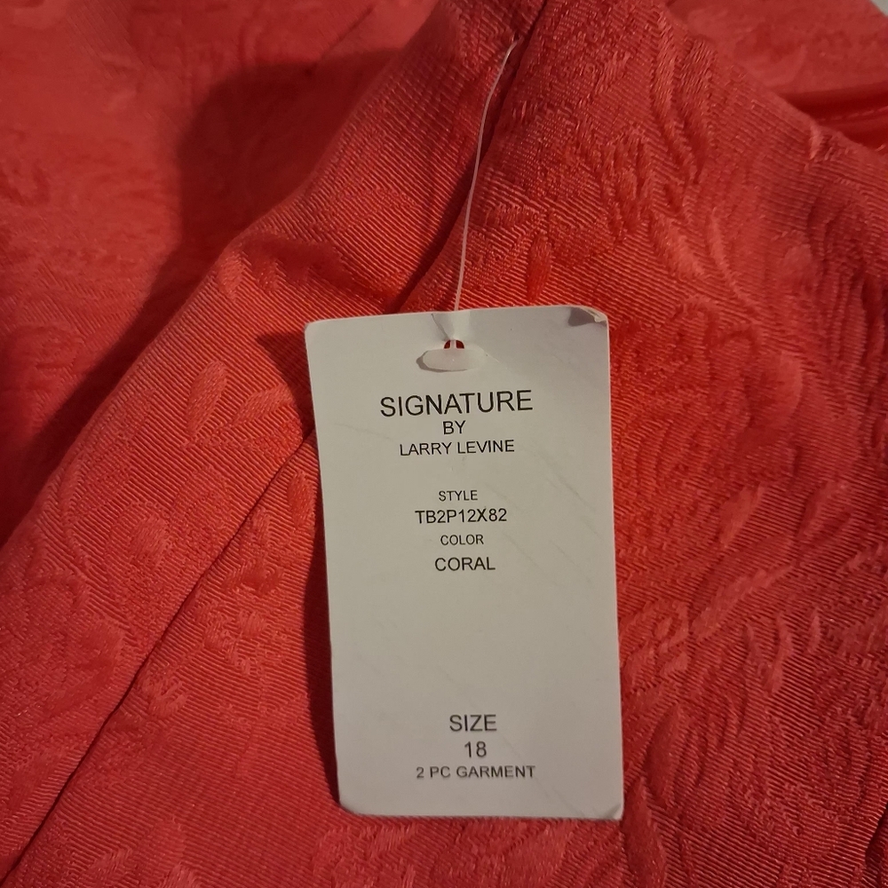 Coral Textured Two-Piece Skirt Suit with Belt Size 18 - Picture 6 of 11